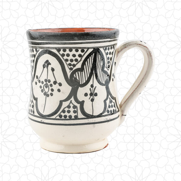 Safi Black Ceramic Mug - Elegant Everyday Drinkware