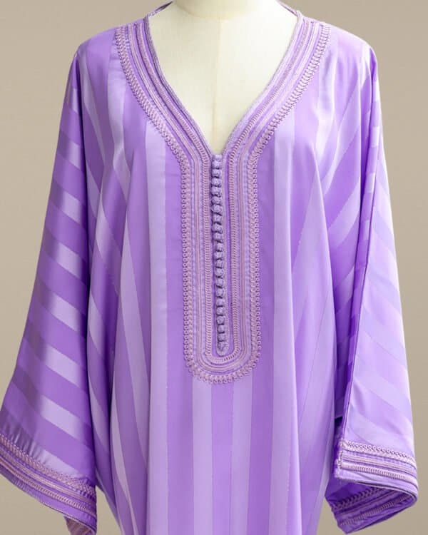 Jawhara Purple Caftan - Elegant Traditional Wear for Any Occasion - Image 3